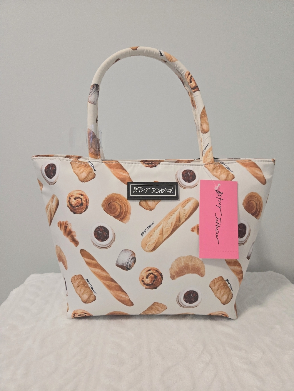 Betsey Johnson Baguette French Bread Pastries Insulated Lunch Tote Bag - Picture 1 of 10